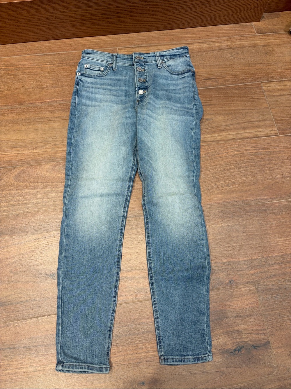 Lucky Brand Women’s Skinny Jeans in Light Blue Wash